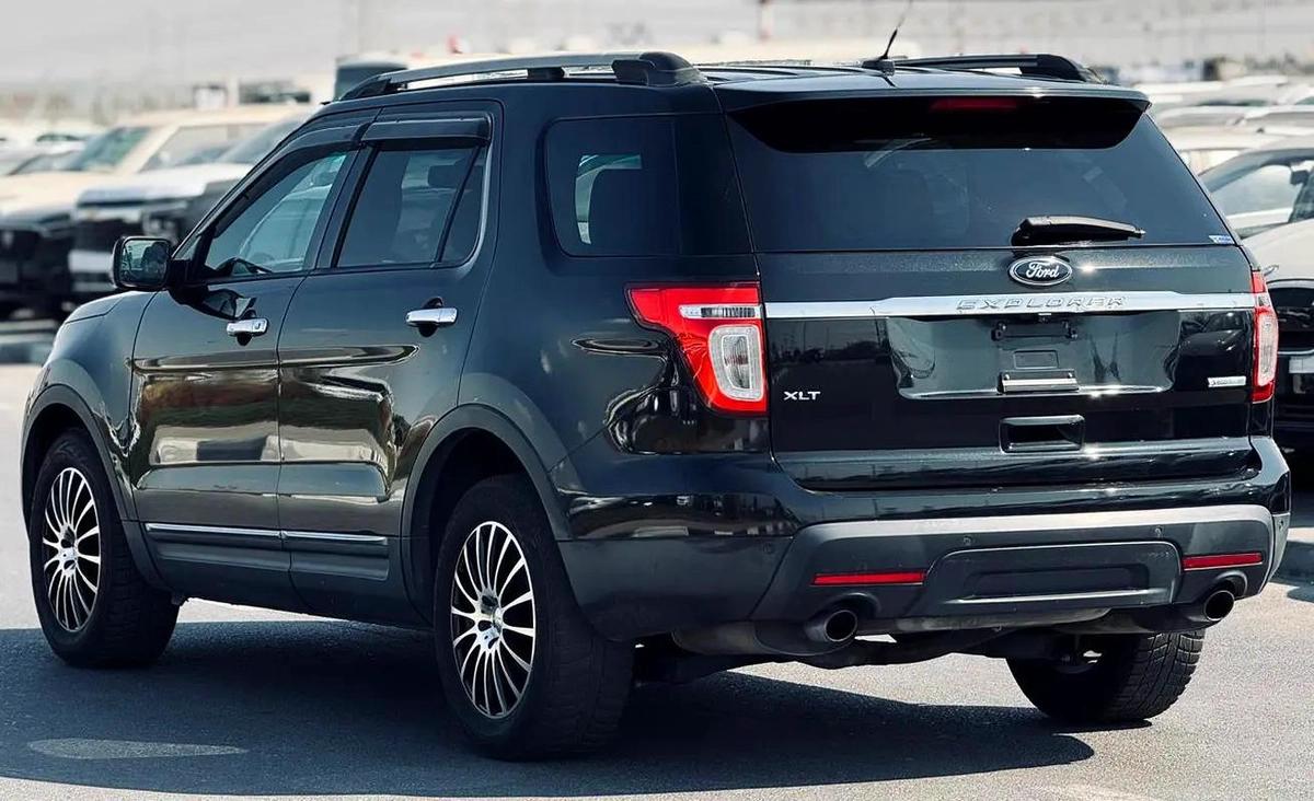 FORD EXPLORER | XLT I WHITE INTERIOR | 2013 | ONLY : 115,375 KM | JAPAN IMPORT | CLEAN TITLE-10-10