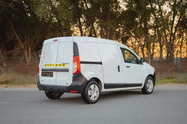 Renault Dokker Delivery Van | GCC Specs | Ref#R32766