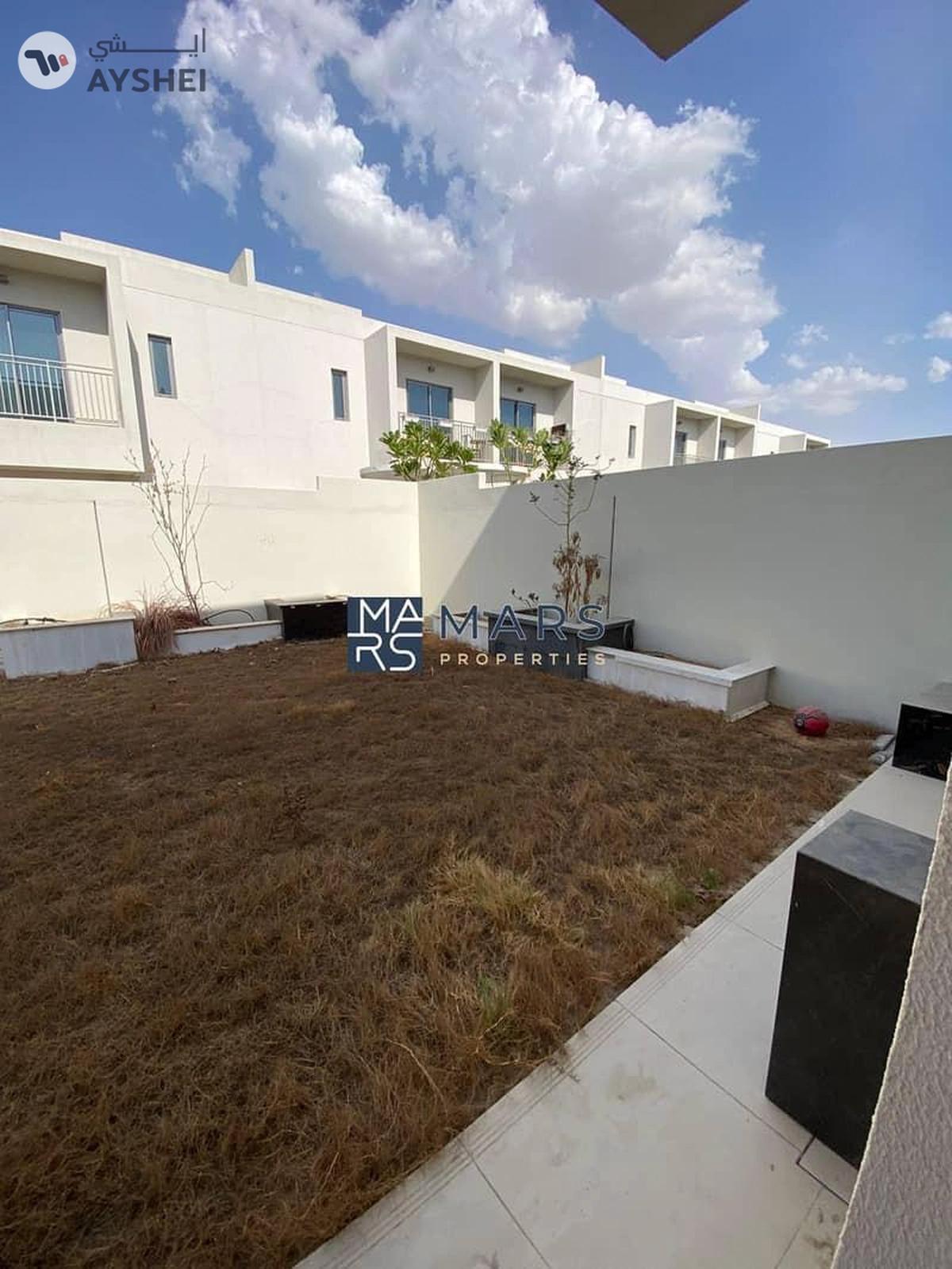 READY TO MOVE l 3 BED BIG LAYOUT | CORNER-1-1