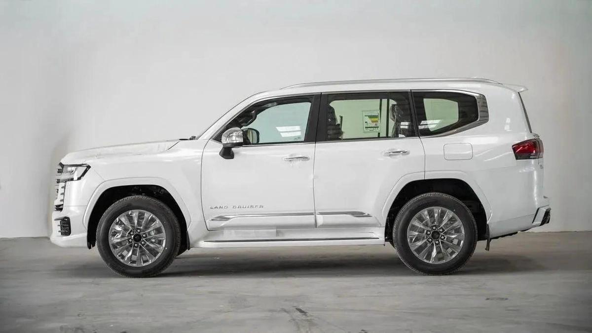 Toyota Land Cruiser LAND cruiser VXR 3.5 petrol 2026-2-2