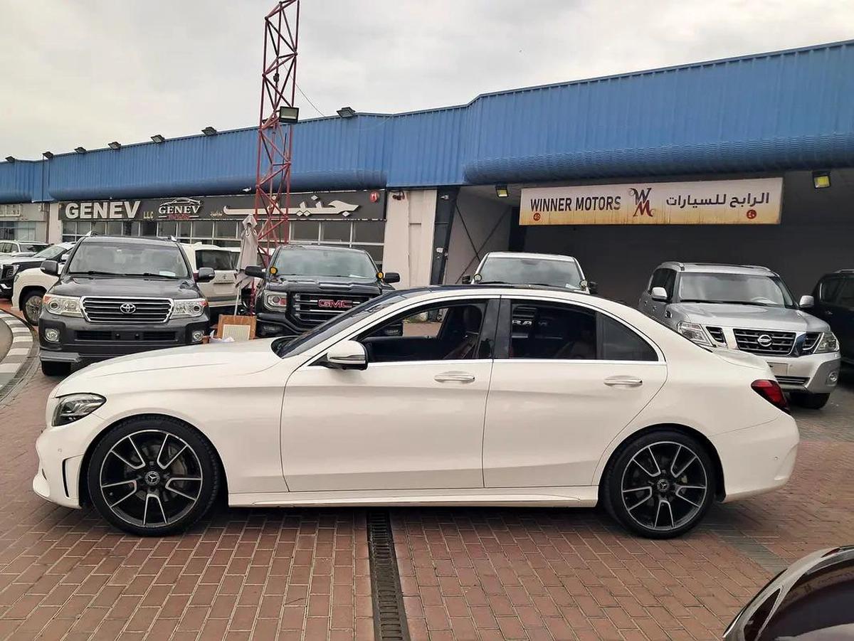 Mercedes C200 Gcc Specs Single Owner 100% Original Paint With Full Body PPF Very Well Maintained-5-5