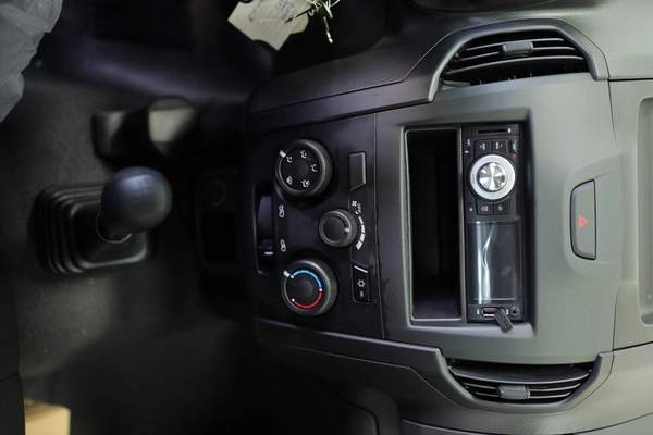 ISUZU D-MAX 1.9L 4X2 MODEL 2025 GCC SPECS