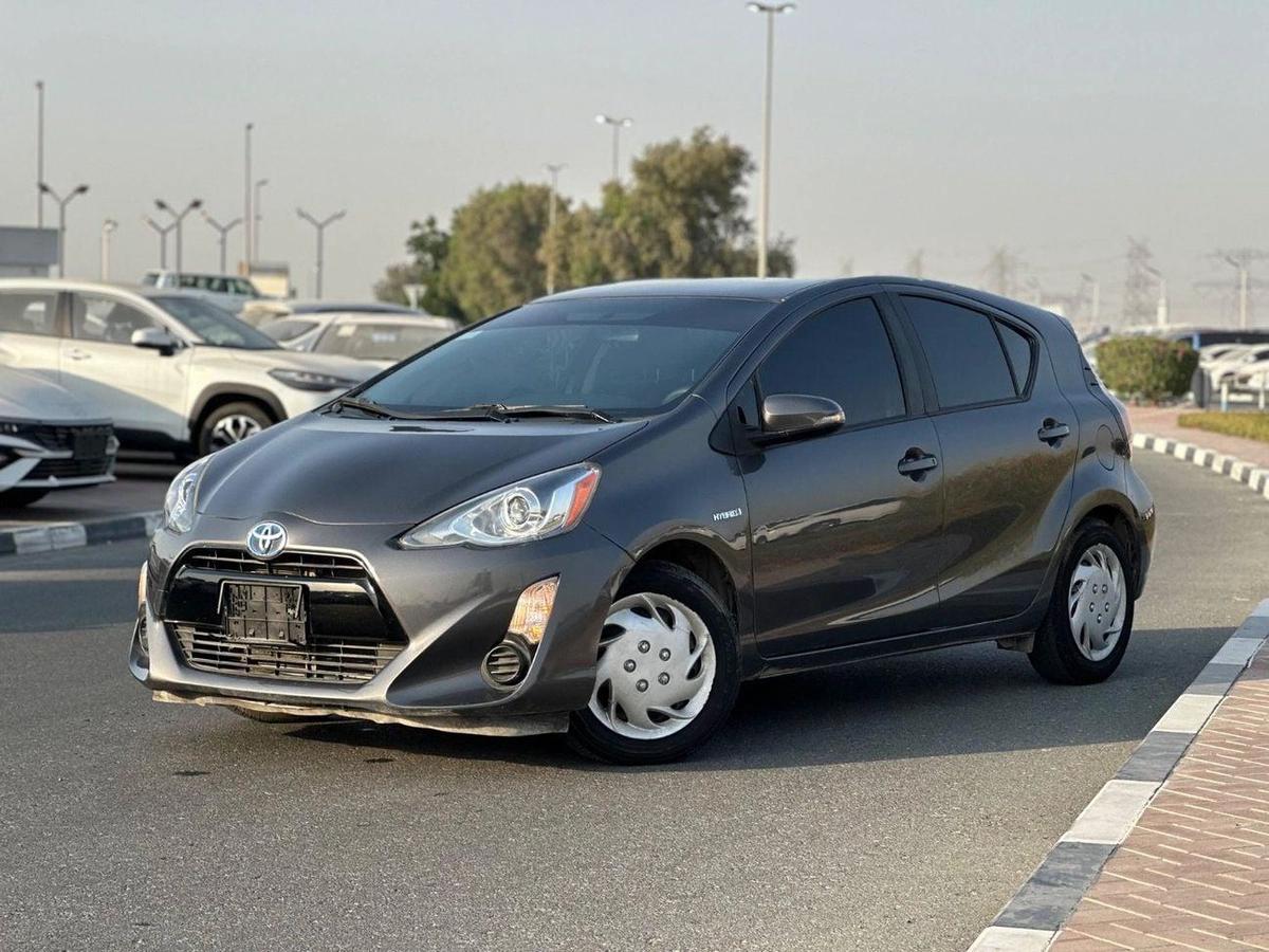 Toyota Prius+ Hybrid C Two-0-0