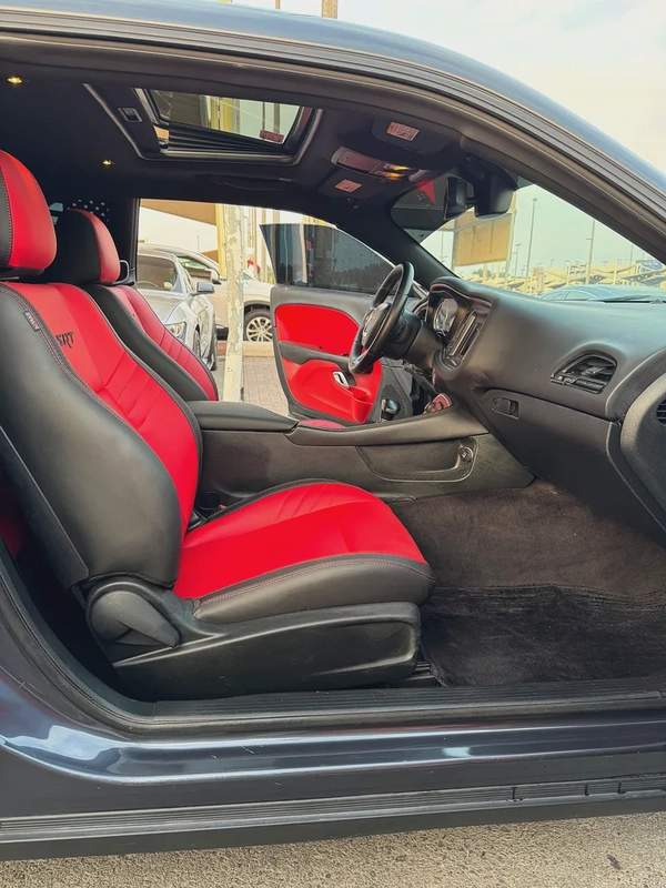 دودچ تشالينچر RT V8 5.7L HEMI موديل 2018 وارد فل اوبشن بحاله ممتازه