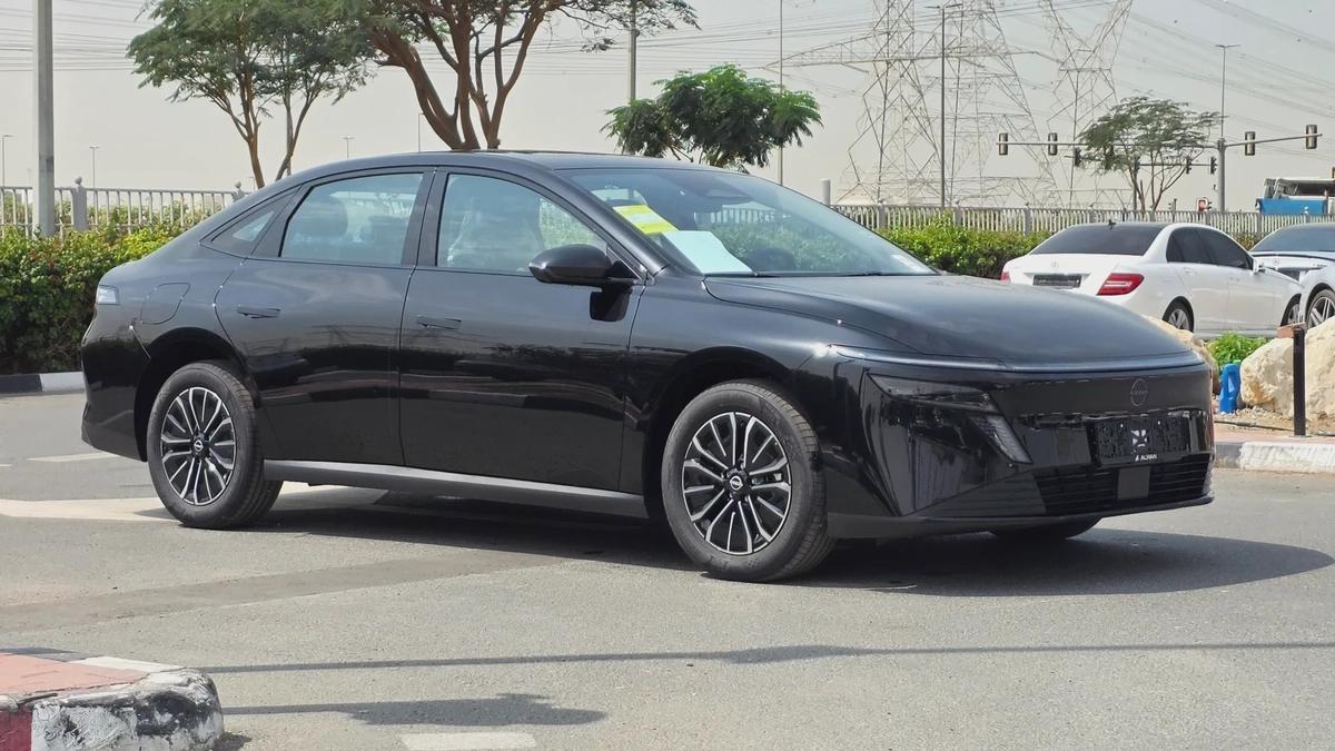 Nissan N6 (Black)-0-0