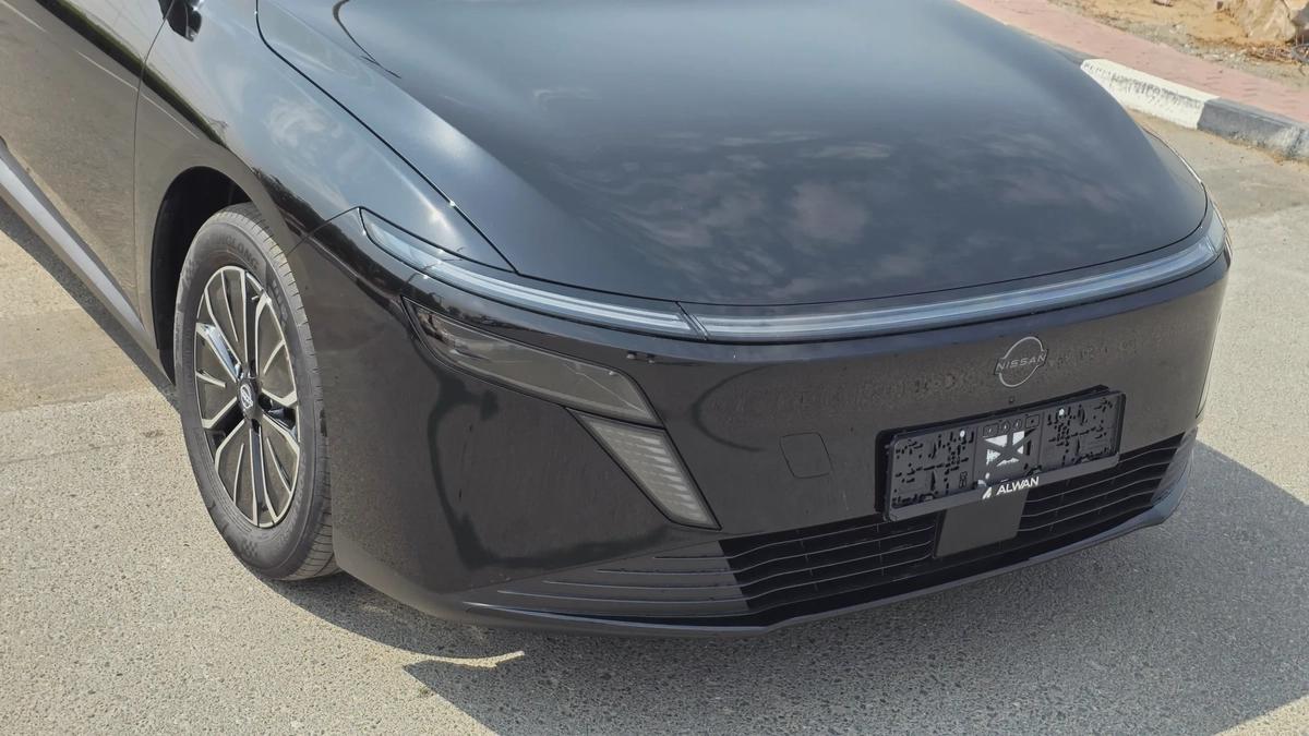 Nissan N6 (Black)-1-1