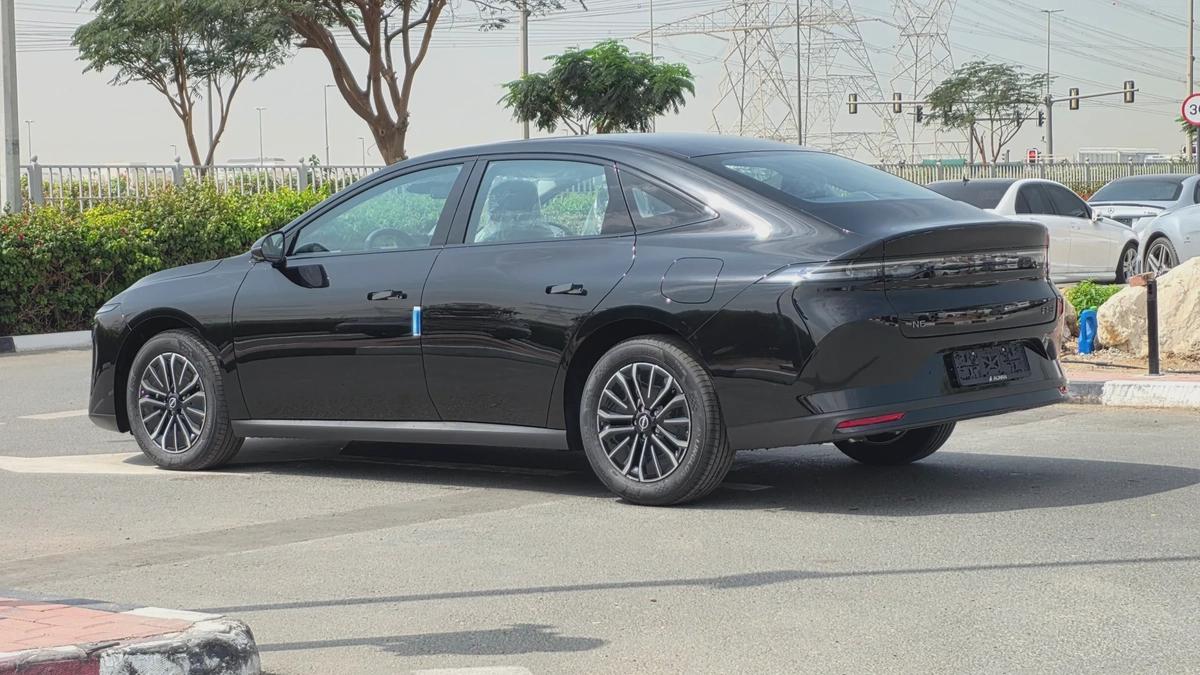 Nissan N6 (Black)-11-11