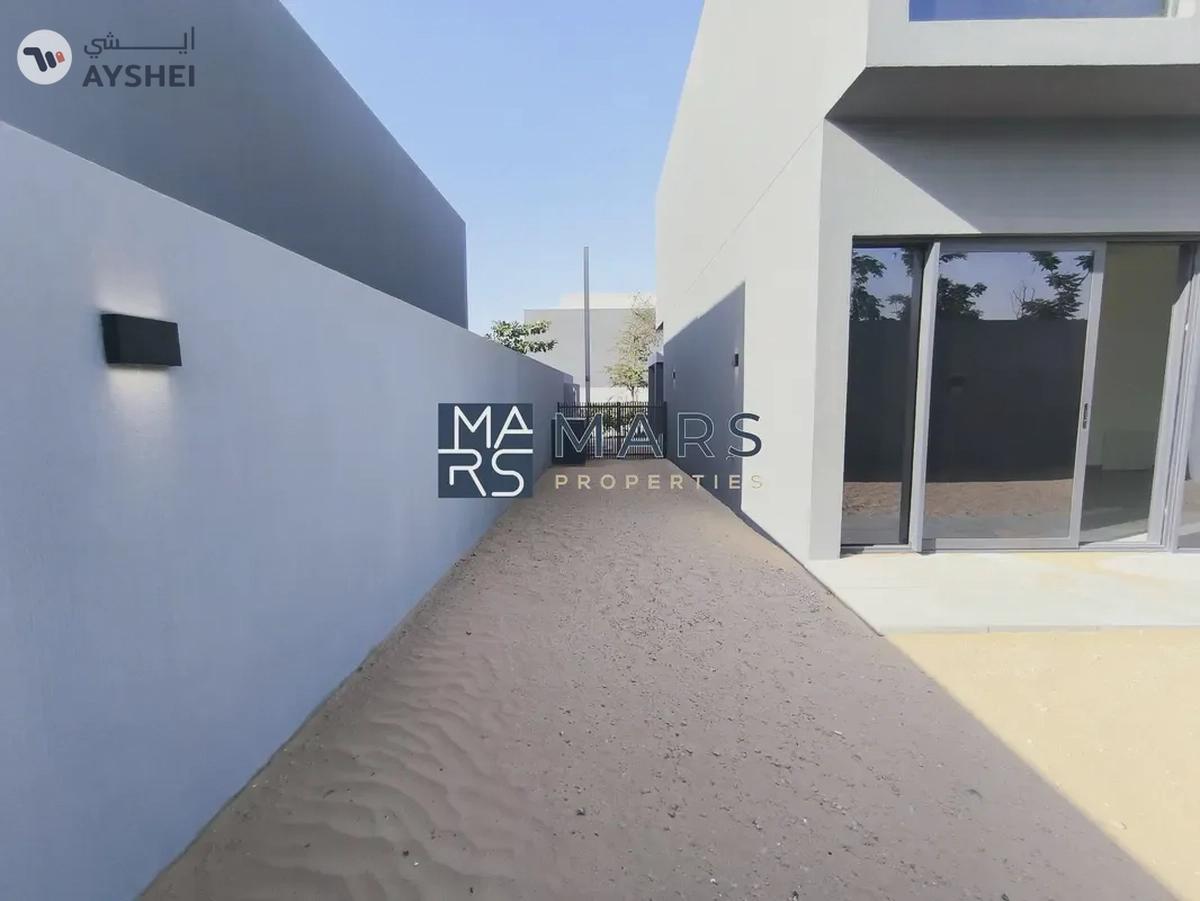 BRAND NEW SINGLE ROW END UNIT 3BHK BIGGEST LAYOUT-11-11