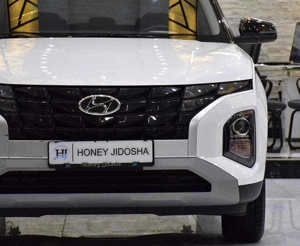 Hyundai Creta ( 2024 Model ) in White Color GCC Specs