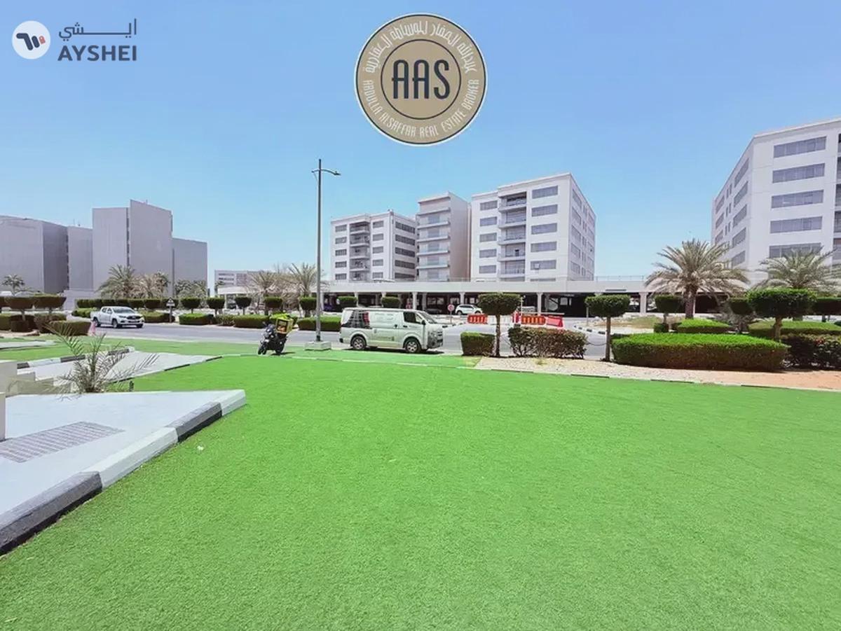 Ready to move spacious shop for rent with dewa wife free in dip 1 Dubai-1-landscape