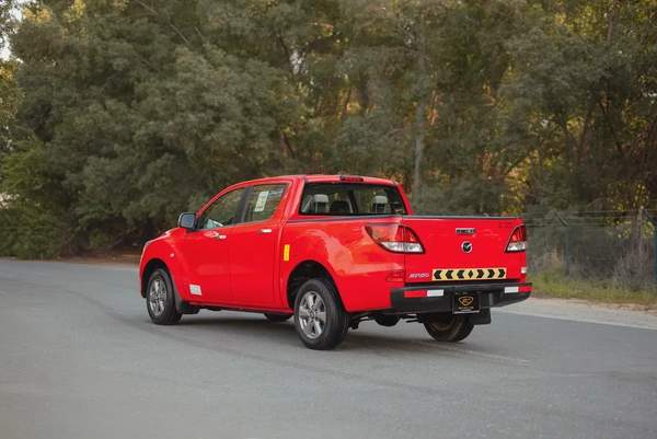 Mazda BT-50 | Double Cabin 4X2 | Manual | GCC Specs | Ref#M99655