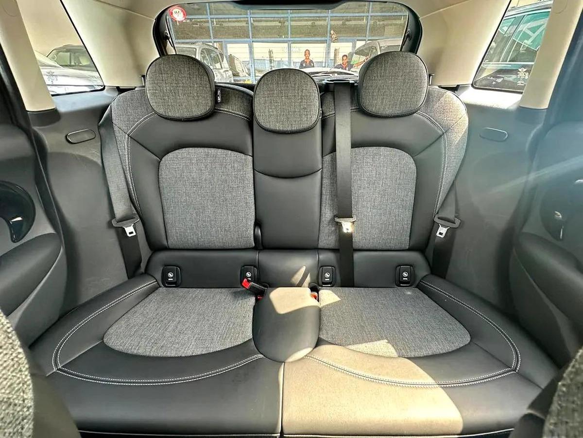 GCC Specs MINI Cooper 2020 - Excellent Condition-10-10