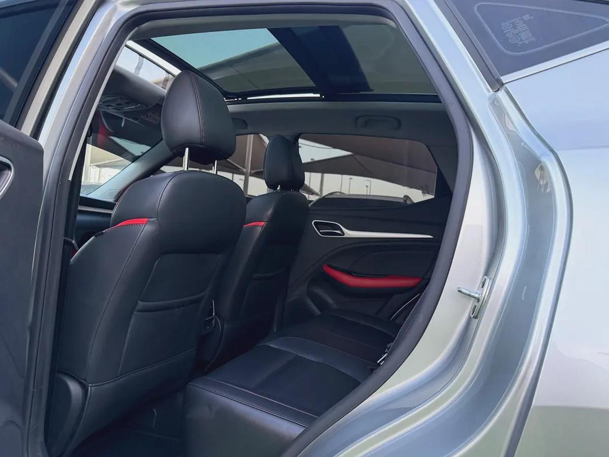 2024 MG ZS Trophy - GCC Specs - FREE ACCIDENT FAST OWNER FULL OPTION ORIGINAL PAINT FULL SERVICE CON-8-8