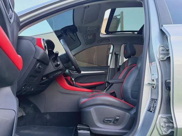 2024 MG ZS Trophy - GCC Specs - FREE ACCIDENT FAST OWNER FULL OPTION ORIGINAL PAINT FULL SERVICE CON
