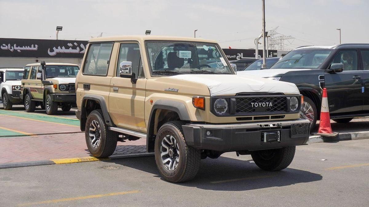 Toyota Land Cruiser 70 LX 4.0L V6 A/T-0-0