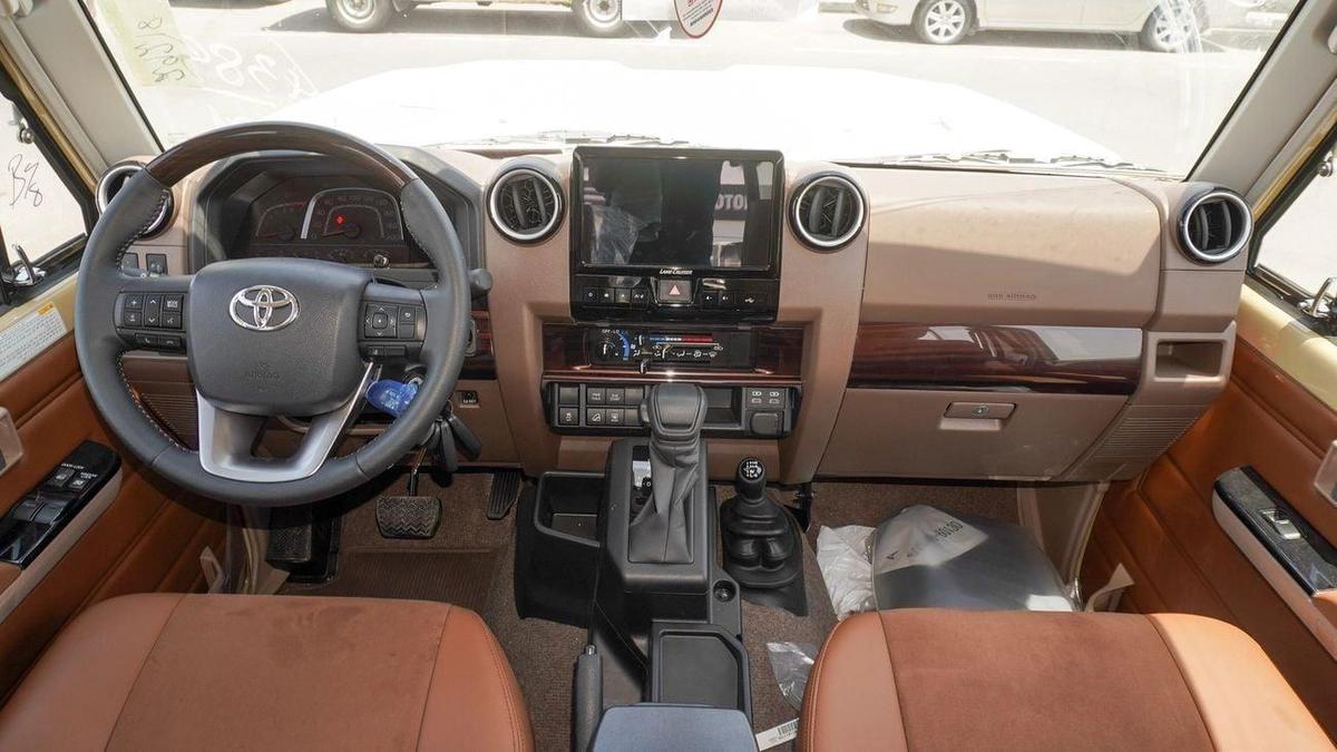 Toyota Land Cruiser 70 LX 4.0L V6 A/T-8-8
