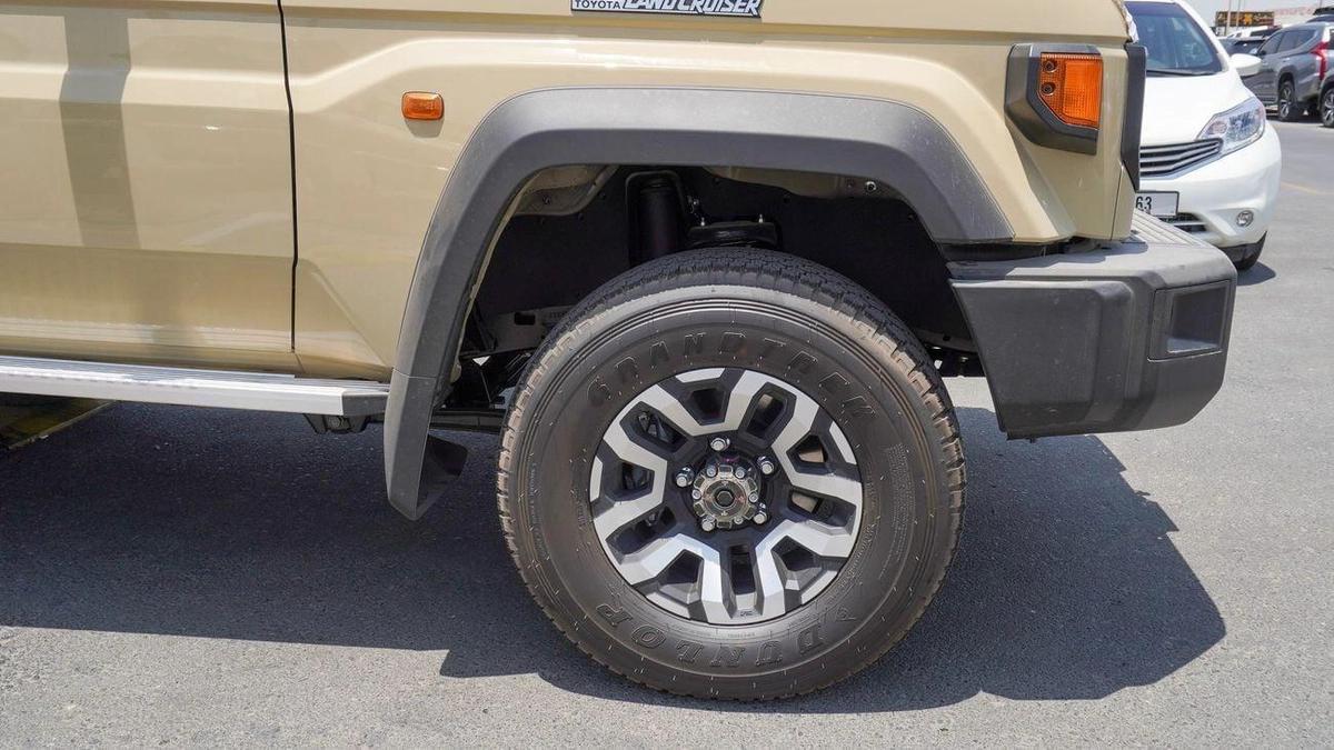 Toyota Land Cruiser 70 LX 4.0L V6 A/T-17-17