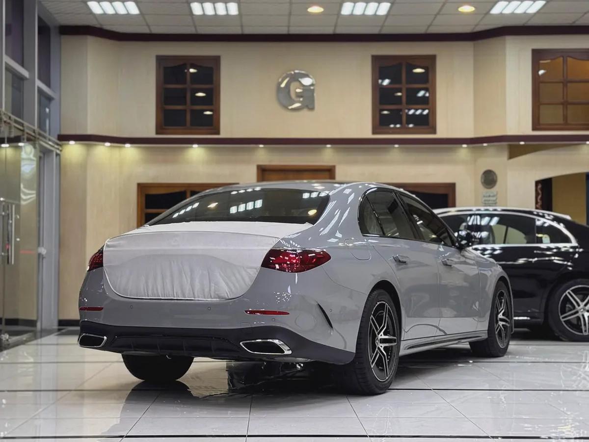 E 200 / AMG LINE / BRAND NEW / FULL OPTION-1-1