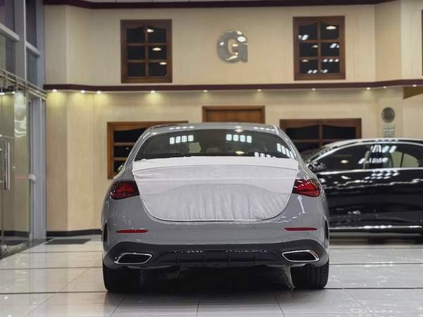 E 200 / AMG LINE / BRAND NEW / FULL OPTION