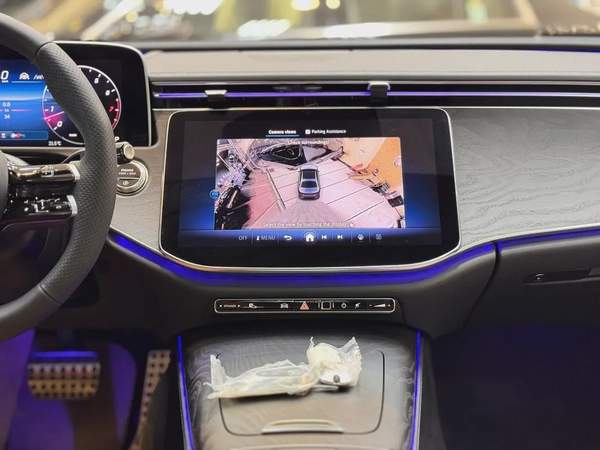 E 200 / AMG LINE / BRAND NEW / FULL OPTION