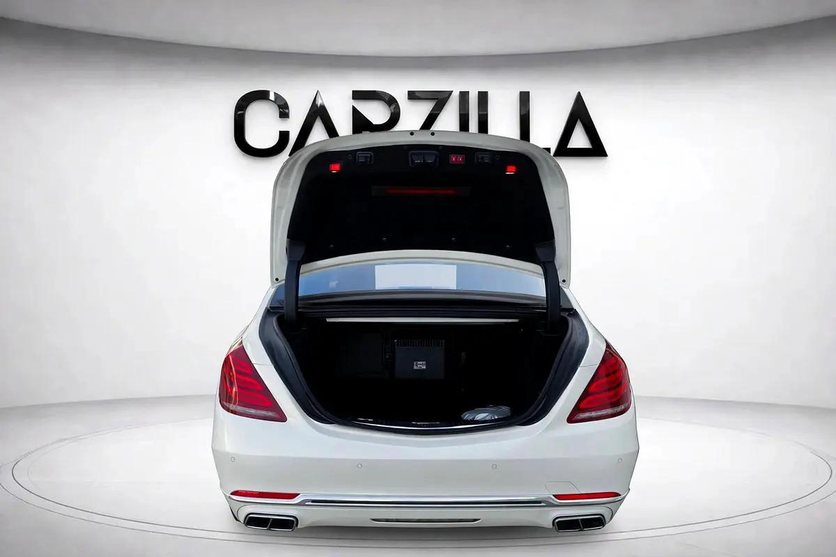 Mercedes S600 Maybach V12 l GCC l Full Gargash History l Flagship Luxury-13-13