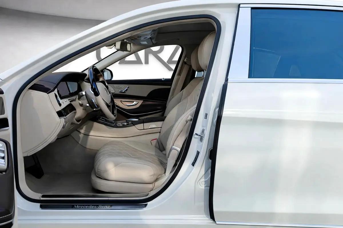 Mercedes S600 Maybach V12 l GCC l Full Gargash History l Flagship Luxury-11-11