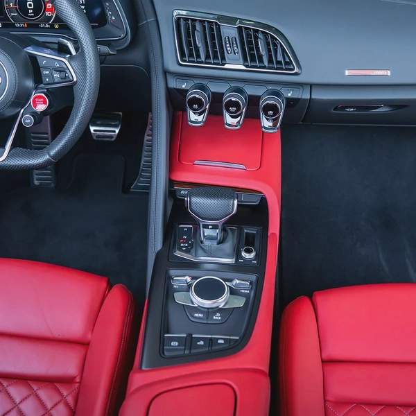 2023 AUDI R8 V10 PERFORMANCE SPYDER DONE ONLY 900KM ( FULL SERVICE HISTORY )