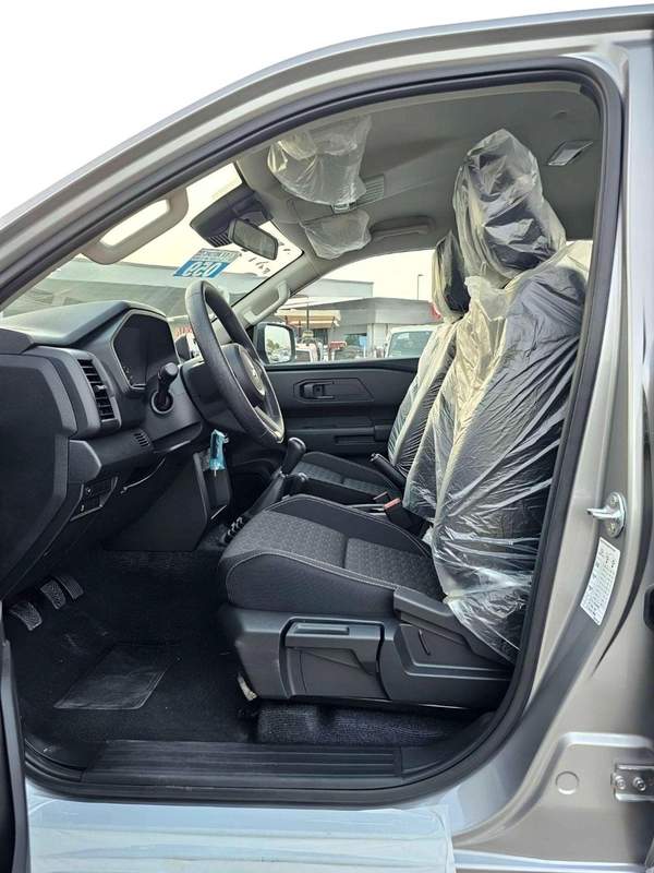 Mitsubishi L200 GLX / 2.4L Petrol M/T / Different Colors Available Quantity / Code#68023