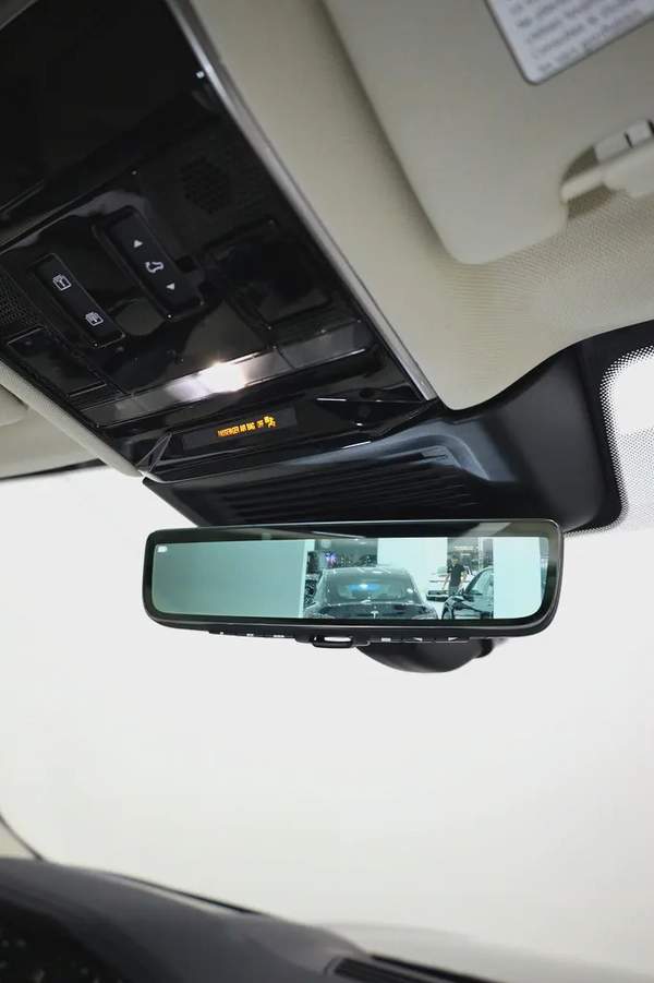 RANGE ROVER V8 LONG WHEEL BASE P530 7 SEATER - FULLY LOADED