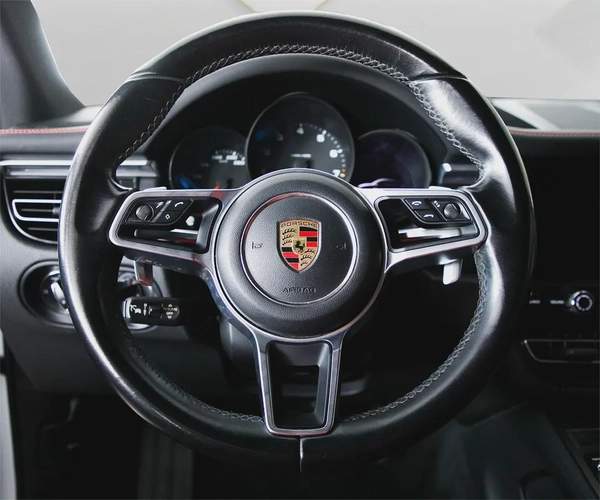 PORSCHE MACAN 2021 - GCC - FULLY LOADED - AMAZING CONDITION