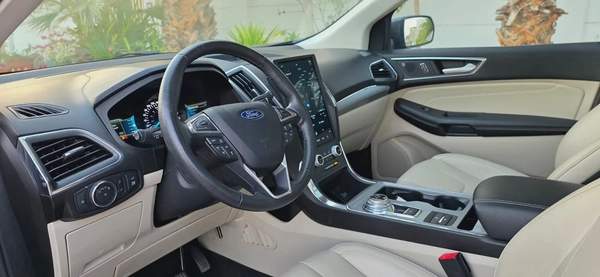 2022 Ford Edge Titanium -AWD-Excellent Condition-Under Warranty and Service Contract