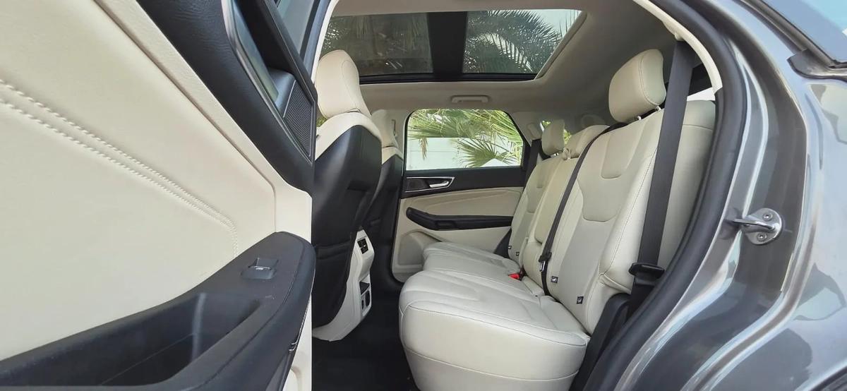 2022 Ford Edge Titanium -AWD-Excellent Condition-Under Warranty and Service Contract-10-10