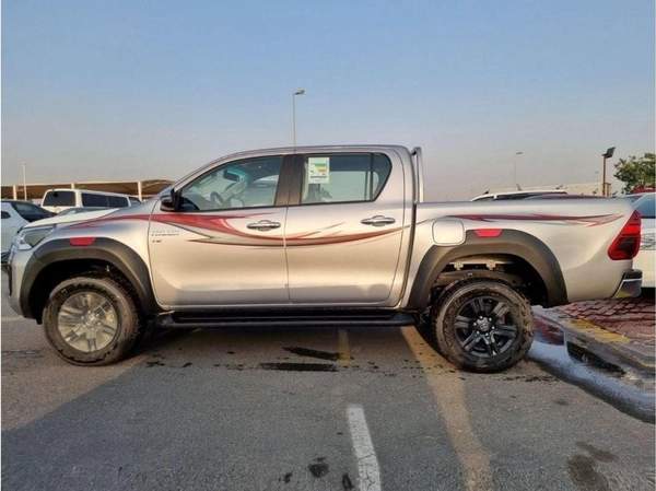 Toyota Hilux Toyota Hilux SR5 4.0L Petrol 2024
