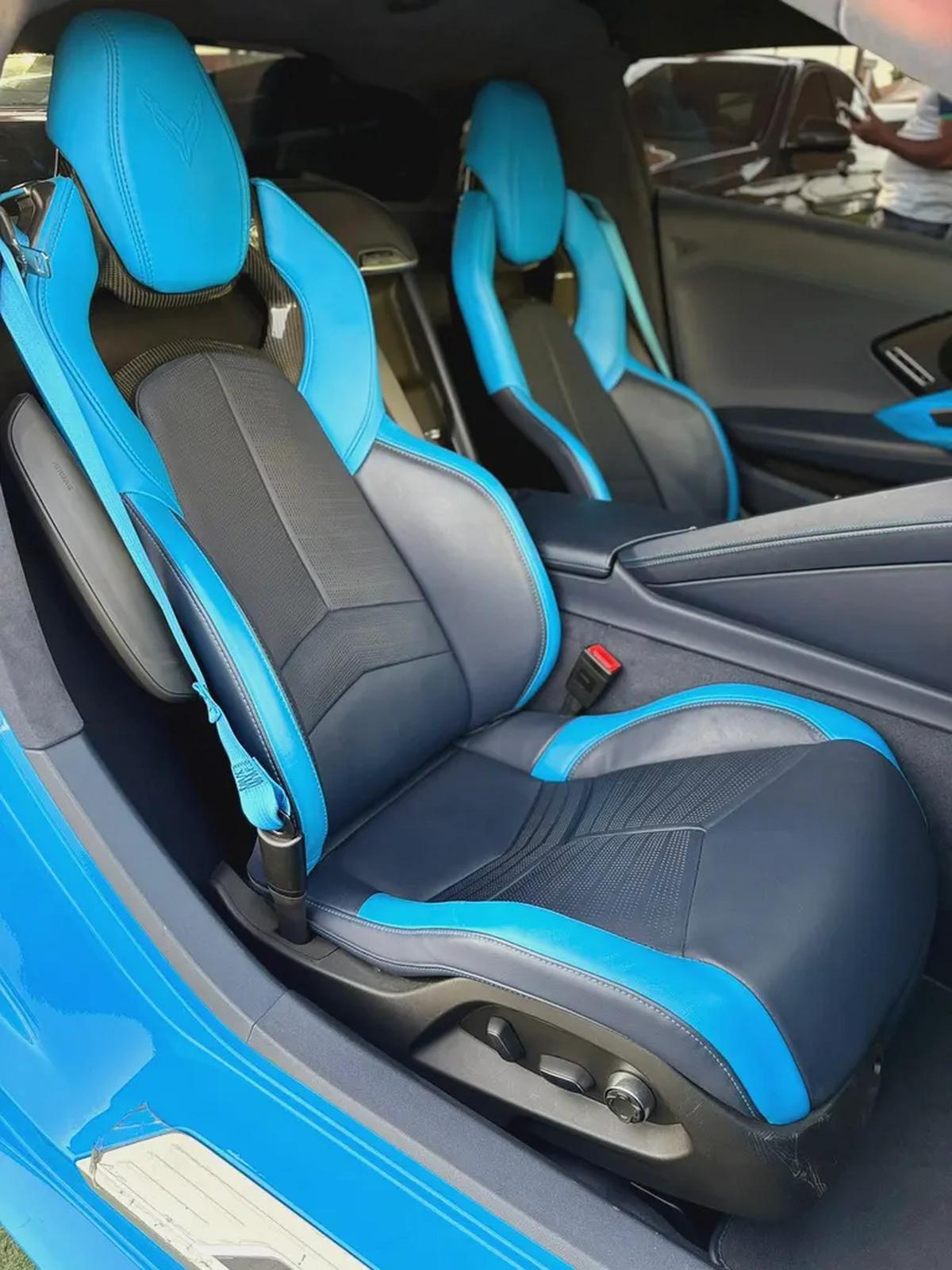 CHEVROLET CORVETTE C8 3LT GCC 2023 70th anniversary Special Order Full Service History (Under Warran-6-6