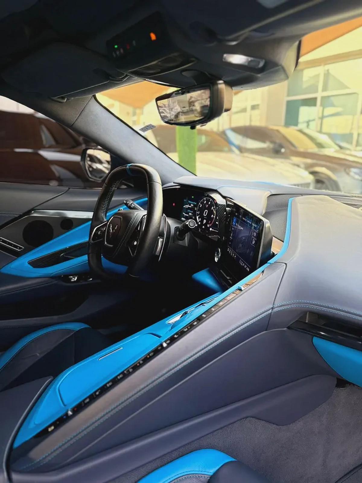CHEVROLET CORVETTE C8 3LT GCC 2023 70th anniversary Special Order Full Service History (Under Warran-10-10