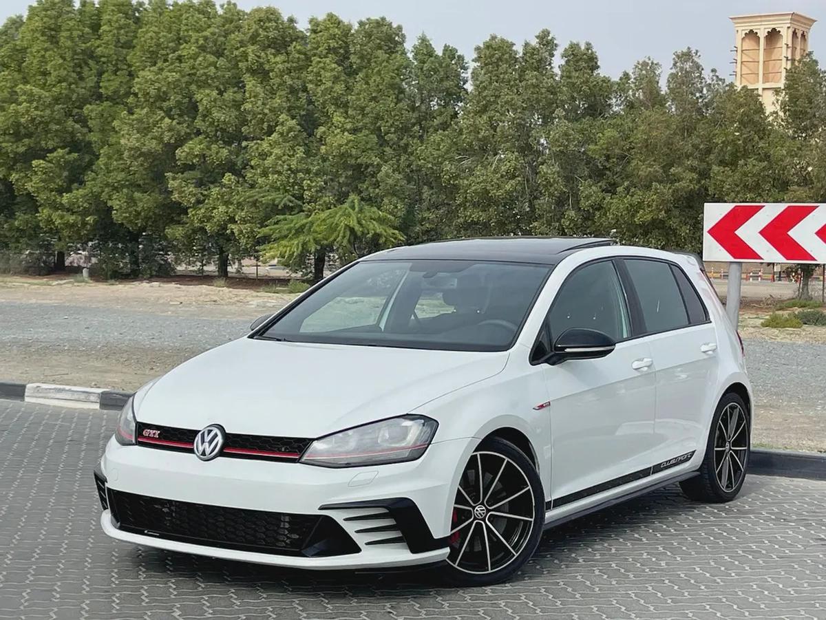 Volkswagen Golf GTI GCC full option excellent condition-2-2