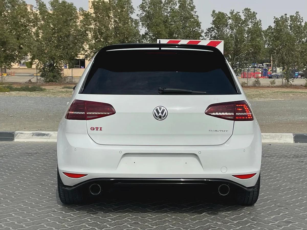 Volkswagen Golf GTI GCC full option excellent condition-3-3