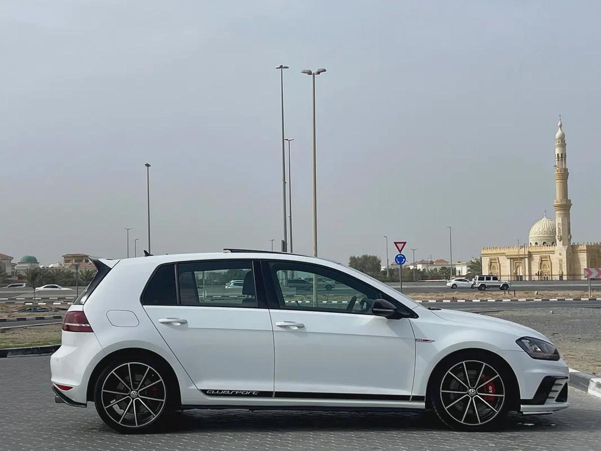 Volkswagen Golf GTI GCC full option excellent condition-6-6