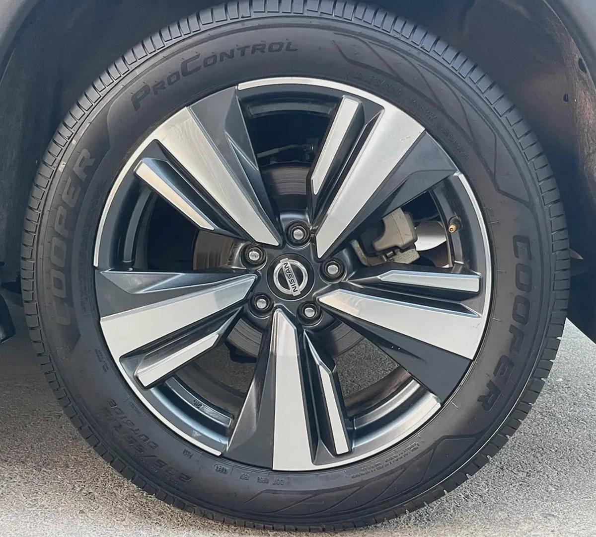 NISSAN - ROGUE - SL - 2021 - 2,5L - FULL LOADED AMERICAN SPEC VERY GOOD CONDITION-18-18