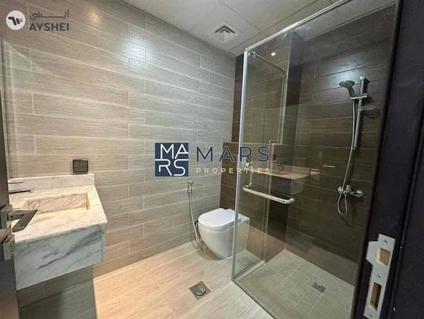 Luxury 5 bedrooms villa | near to grand mosque Sharjah | on very good price just 150,000 AED