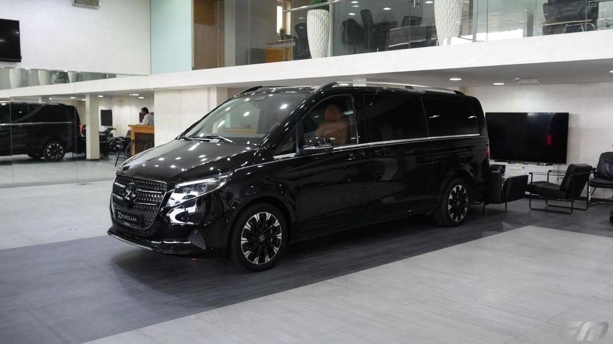 Mercedes-Benz V 300 VIP BUSINESS VAN – FULL LUXURY OPTION | BRAND NEW | GCC | 2025-0-0