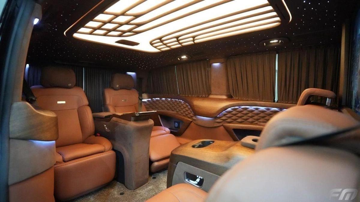 Mercedes-Benz V 300 VIP BUSINESS VAN – FULL LUXURY OPTION | BRAND NEW | GCC | 2025-9-9