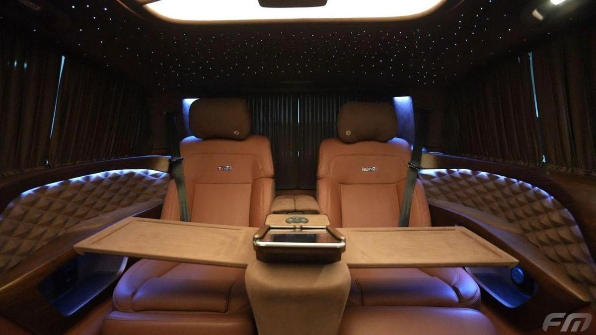 Mercedes-Benz V 300 VIP BUSINESS VAN – FULL LUXURY OPTION | BRAND NEW | GCC | 2025-12-12