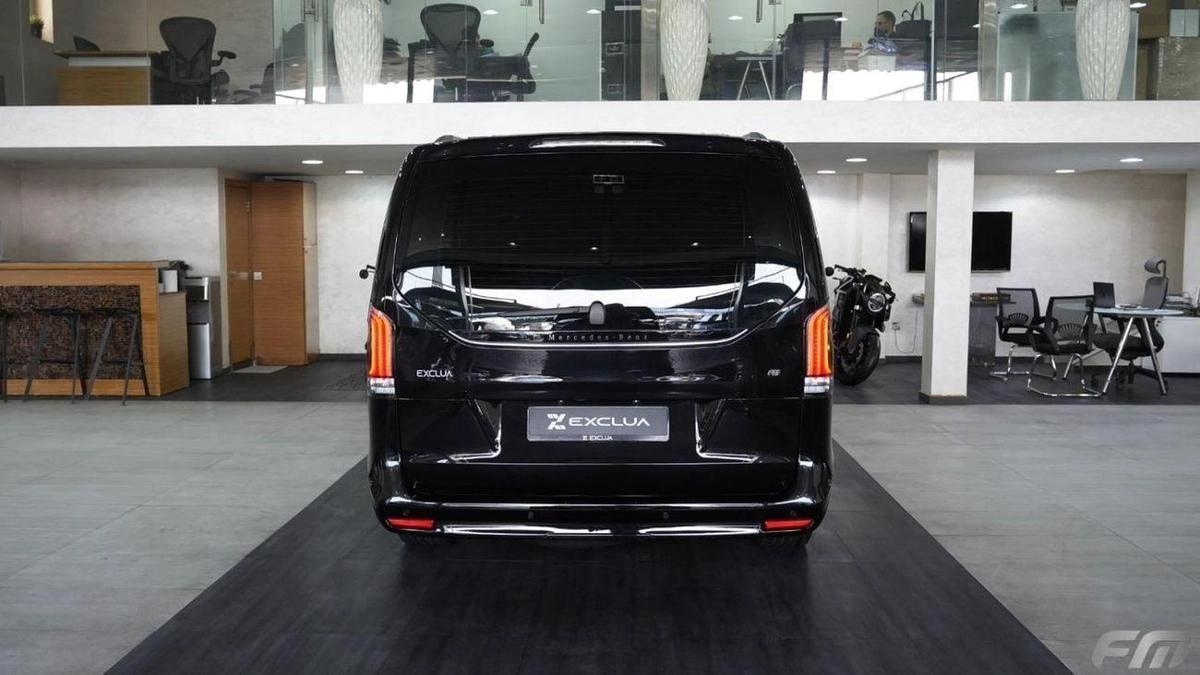 Mercedes-Benz V 300 VIP BUSINESS VAN – FULL LUXURY OPTION | BRAND NEW | GCC | 2025-21-21
