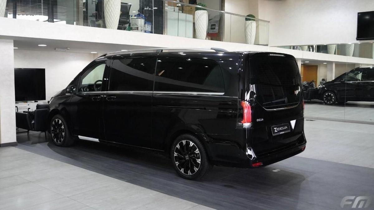 Mercedes-Benz V 300 VIP BUSINESS VAN – FULL LUXURY OPTION | BRAND NEW | GCC | 2025-23-23