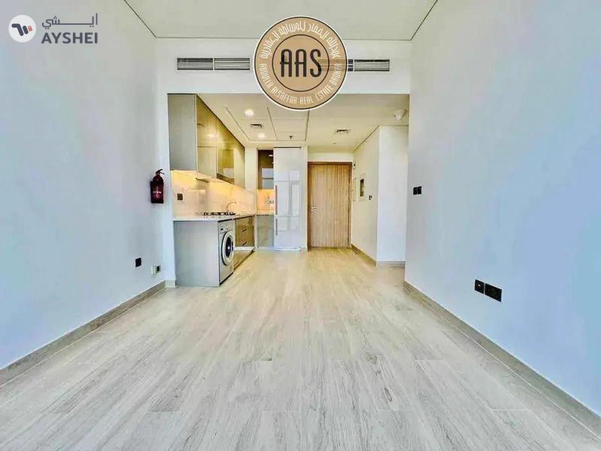 Pool view •• hot offer •• great community •• chiller free •• luxurious apartment-0-landscape