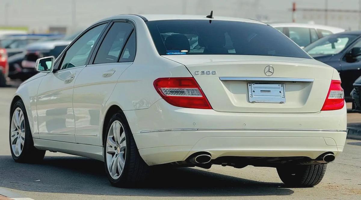BENZ C300 | V6 | 2010 | CLEAN CAR | FRESH JAPAN IMPORT-5-5