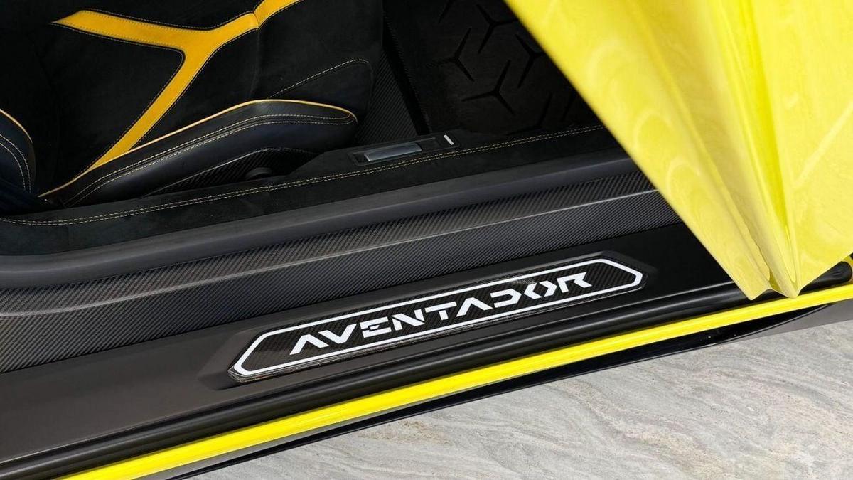 Lamborghini Aventador 6.5L V12 Lamborghini Aventador SV 2016 - LP 750-4 SV Roadster - Yellow (Giallo)-10-10