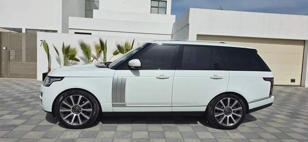 2016-Range Rover Vogue SE Supercharged-Full option-Excellent Condition-Full Service History