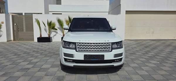 2016-Range Rover Vogue SE Supercharged-Full option-Excellent Condition-Full Service History